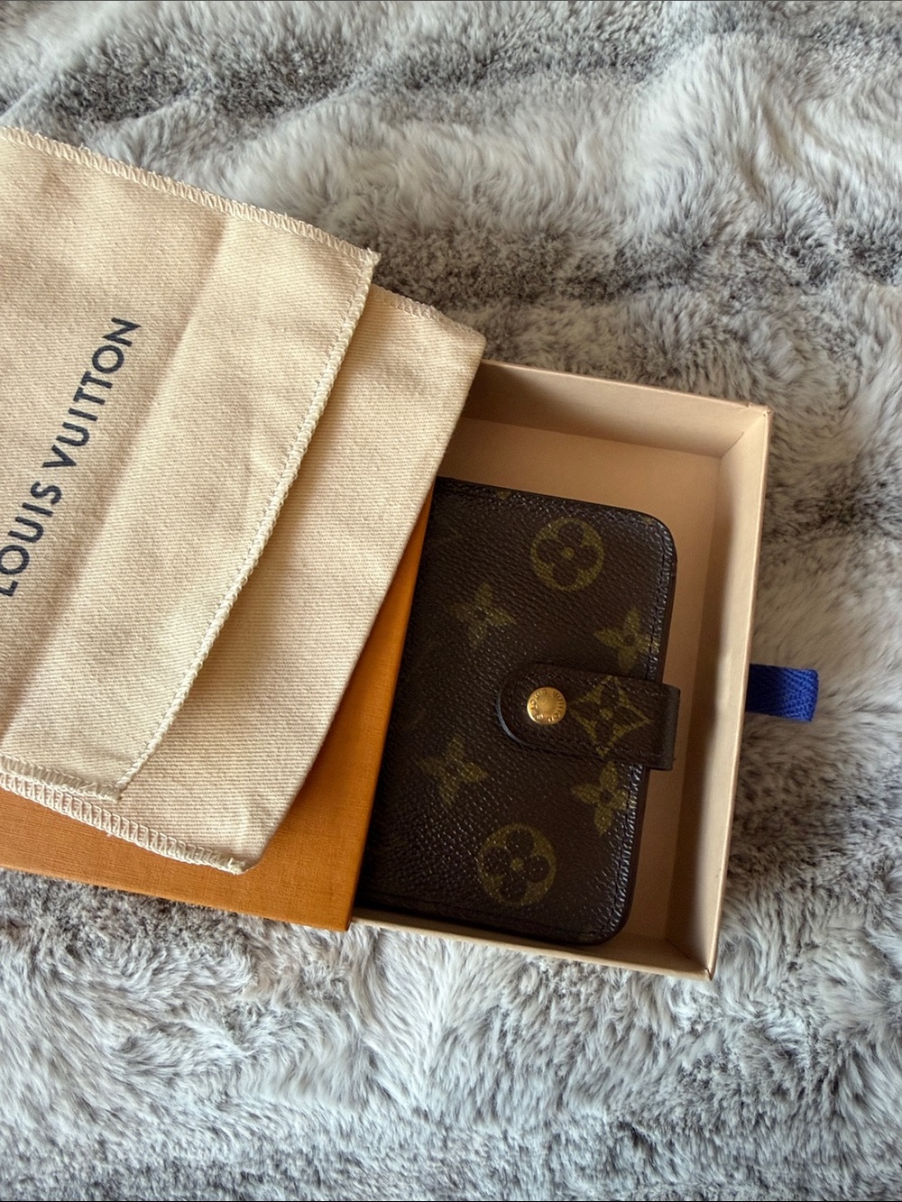 Louis Vuitton Monogram Compact Wallet - Picture 16 of 17